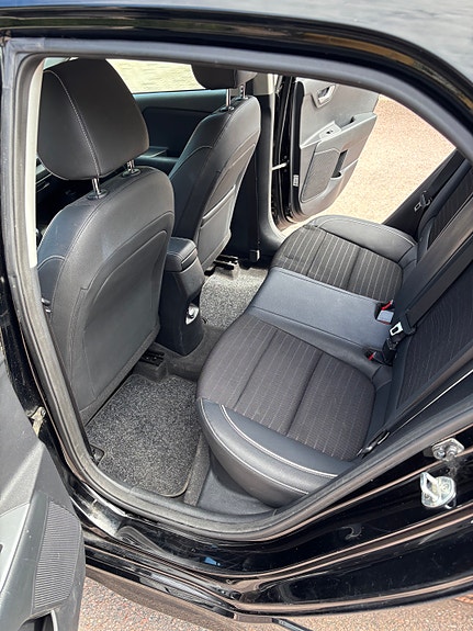 Kia Rio 4 of 5