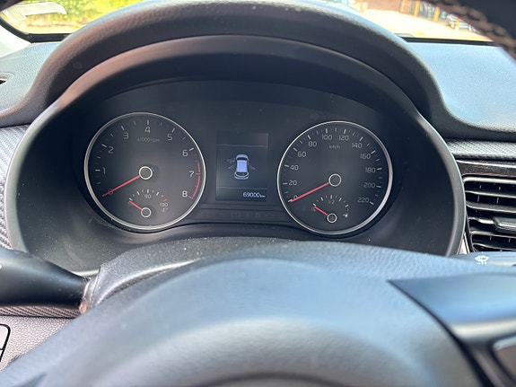 Kia Rio 7 of 11