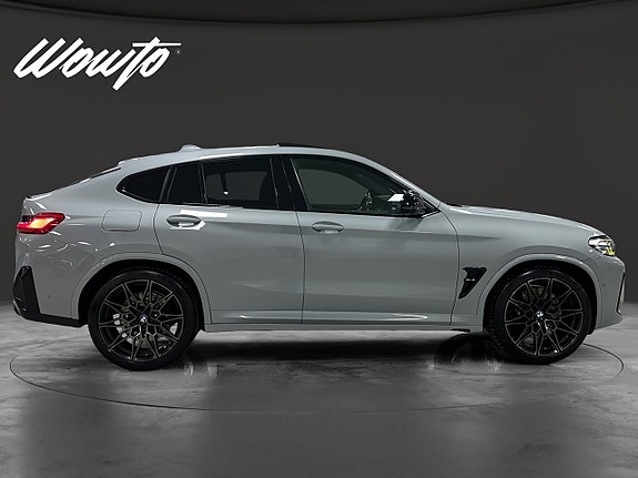 BMW X4 3 of 5