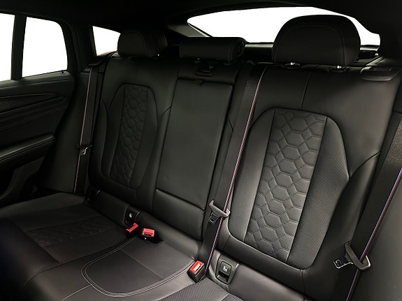 BMW X4 15 of 19