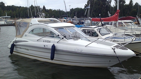 Grandezza 23 OC -07 Volvo Penta D3-190 -07 2 of 5