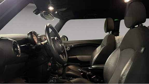 MINI Cooper S 6 of 8
