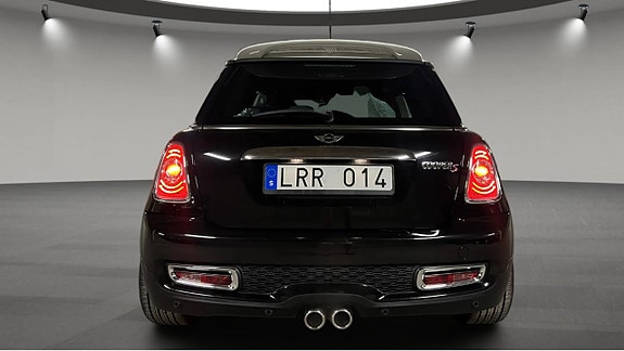 MINI Cooper S 4 of 5