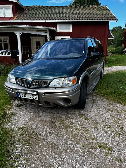 Chevrolet Trans Sport 2 of 8