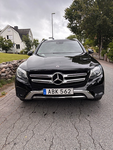 Mercedes-Benz GLC220 d 3 of 5