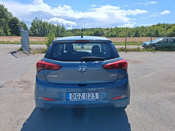 Hyundai i20 4 of 5
