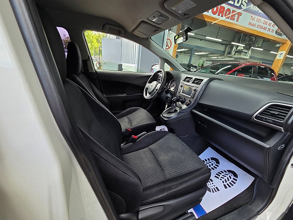 Toyota Verso-S 8 of 14