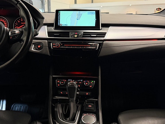 BMW 225xe 17 of 21