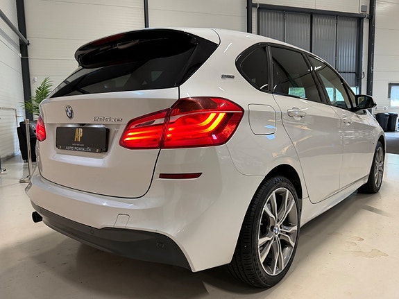BMW 225xe 8 of 21