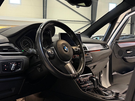 BMW 225xe 12 of 21