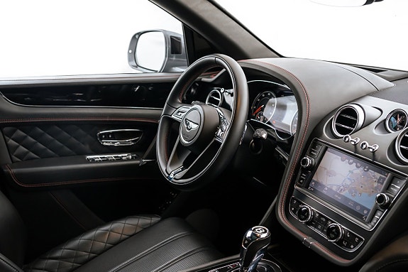 Bentley Bentayga 18 of 18