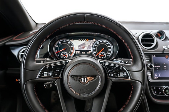 Bentley Bentayga 8 of 18
