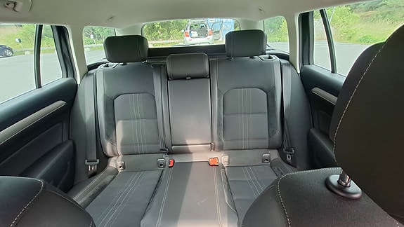 Volkswagen Passat Alltrack 15 of 18