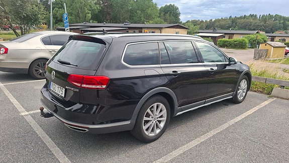Volkswagen Passat Alltrack 7 of 18