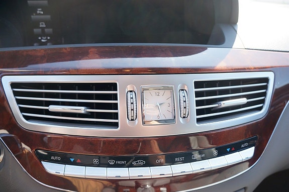 Mercedes-Benz S500 15 of 25