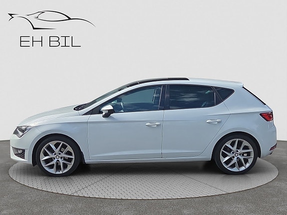 Seat Leon 2 of 5