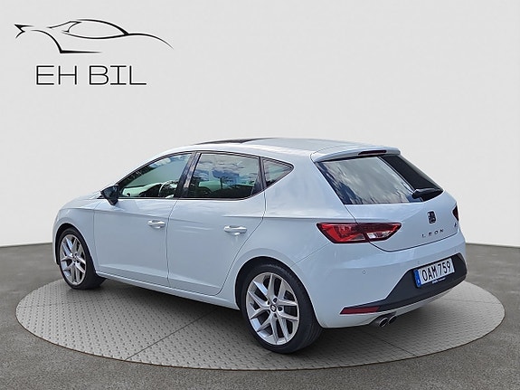 Seat Leon 3 of 5