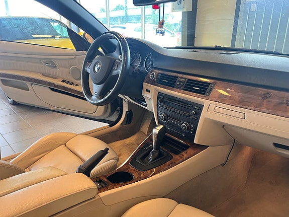 BMW 335i 10 of 11