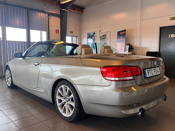BMW 335i 2 of 5