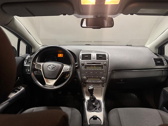 Toyota Avensis 5 of 5