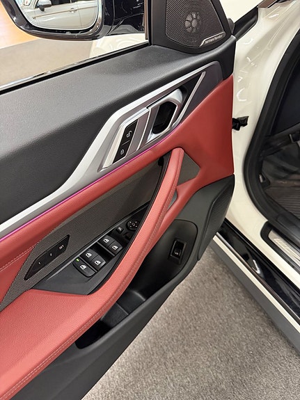 BMW i4 7 of 18