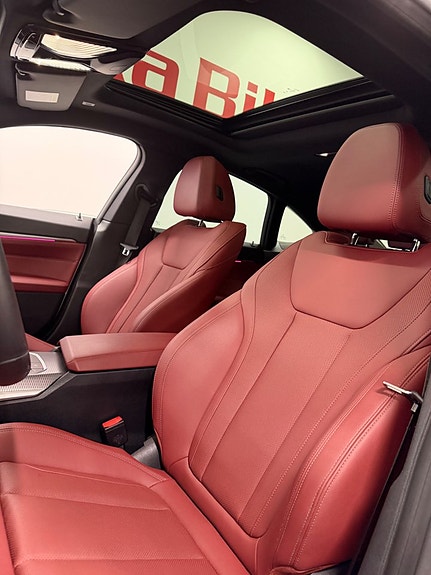 BMW i4 9 of 18