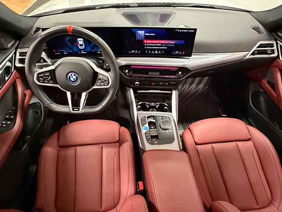BMW i4 12 of 18