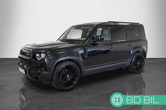 Land Rover Defender 110 2 of 5