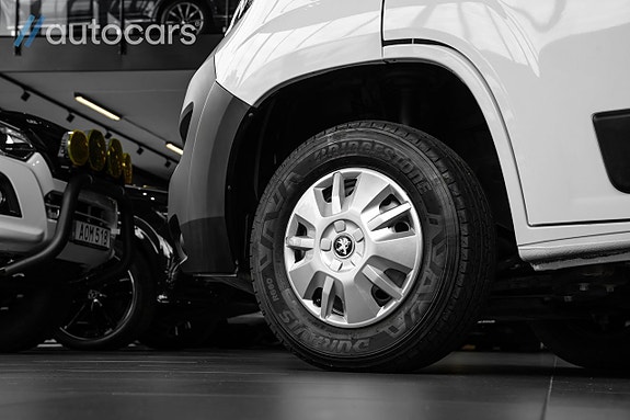 Peugeot Boxer 8 of 30