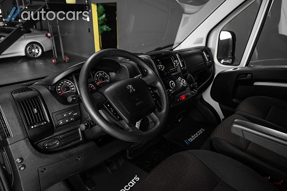 Peugeot Boxer 21 of 30