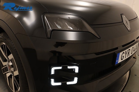 Renault 5 E-Tech 21 of 27