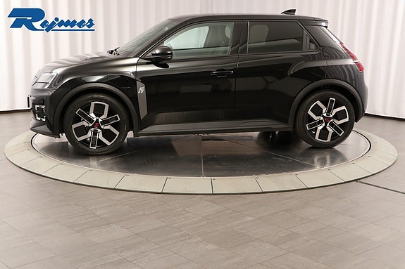 Renault 5 E-Tech 3 of 27