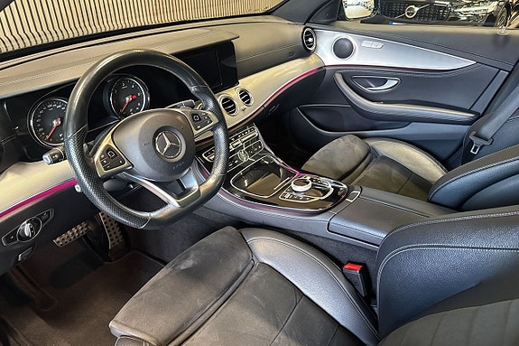 Mercedes-Benz E220 5 of 12