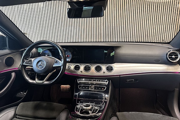 Mercedes-Benz E220 6 of 12
