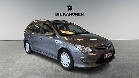 Hyundai i30 2 of 5