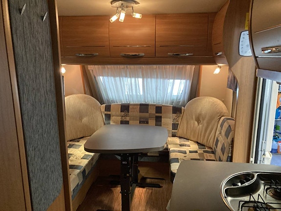 HOBBY 460 LU De Luxe 5 of 12