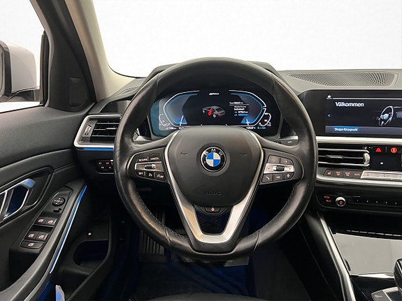 BMW 330e 14 of 30