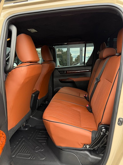 Toyota HiLux 22 of 24