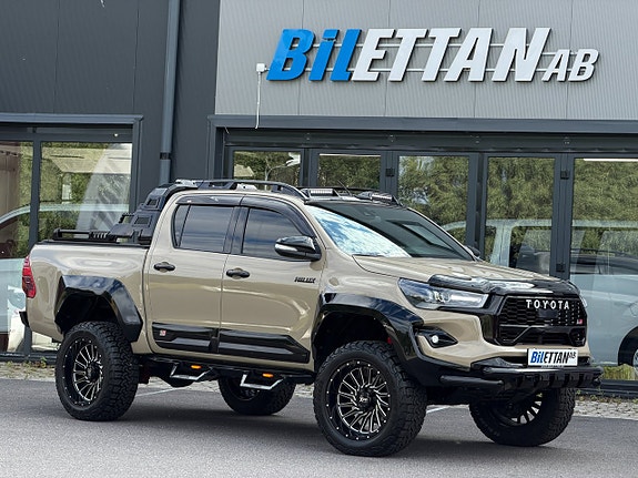 Toyota HiLux 24 of 24