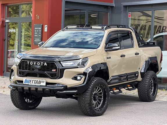 Toyota HiLux 4 of 5