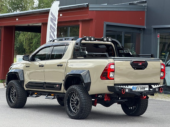 Toyota HiLux 5 of 5