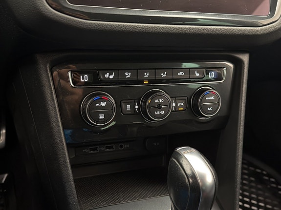 Volkswagen Tiguan 21 of 30