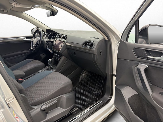 Volkswagen Tiguan 15 of 30