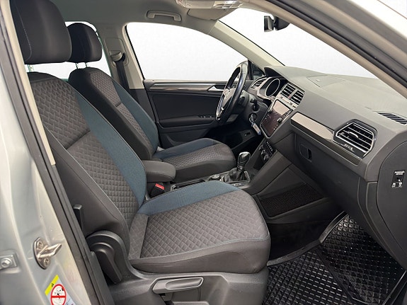 Volkswagen Tiguan 14 of 30