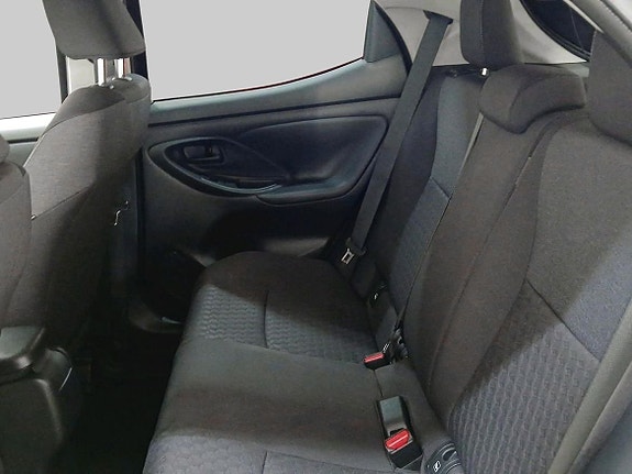 Toyota Yaris 11 of 21