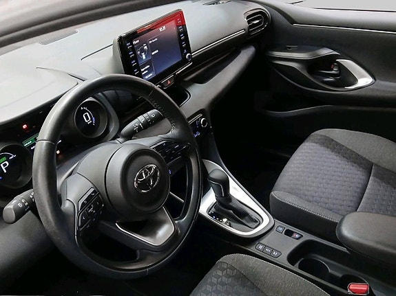 Toyota Yaris 14 of 21