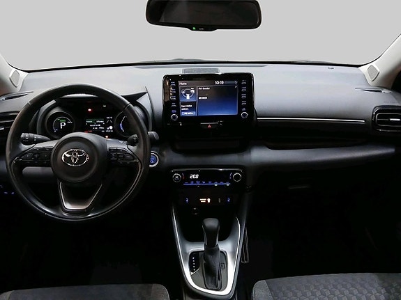 Toyota Yaris 12 of 21