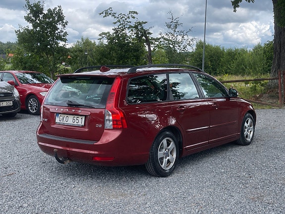 Volvo V50 4 of 5