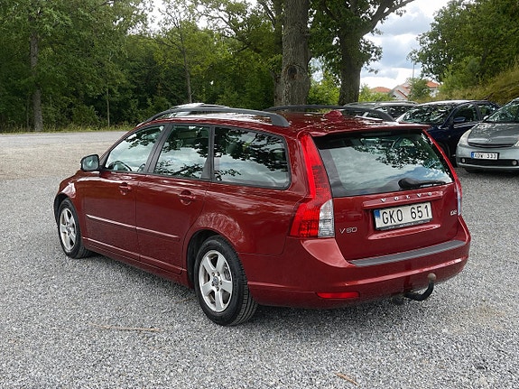 Volvo V50 3 of 5