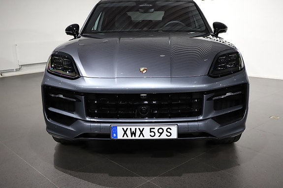 Porsche Cayenne 8 of 24